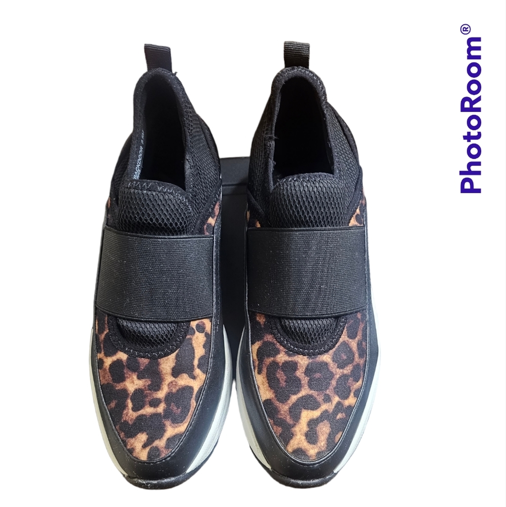 Anne Klein women's slip on leopard and black sneakers size 8.5